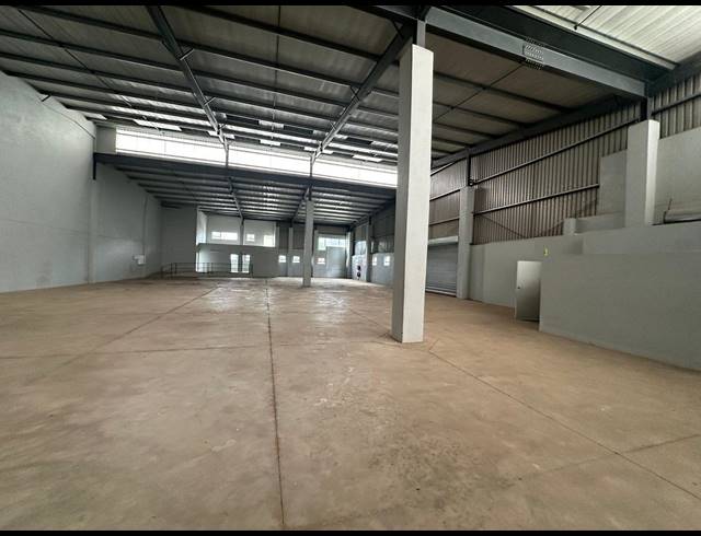 2,145M² WAREHOUSE TO LET IN COSMO BUSINESS PARK